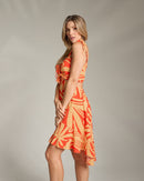 Vestido curto babadinho decote amarração