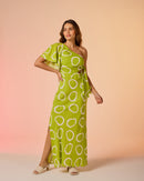 Vestido longo enviesado com amarração lateral