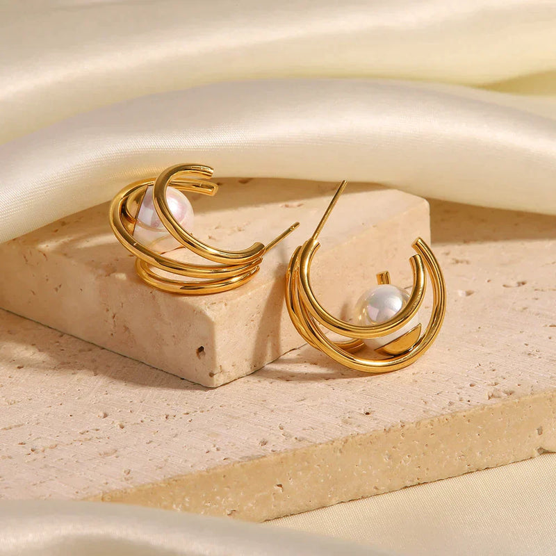 Brinco Argola em C com Pérola