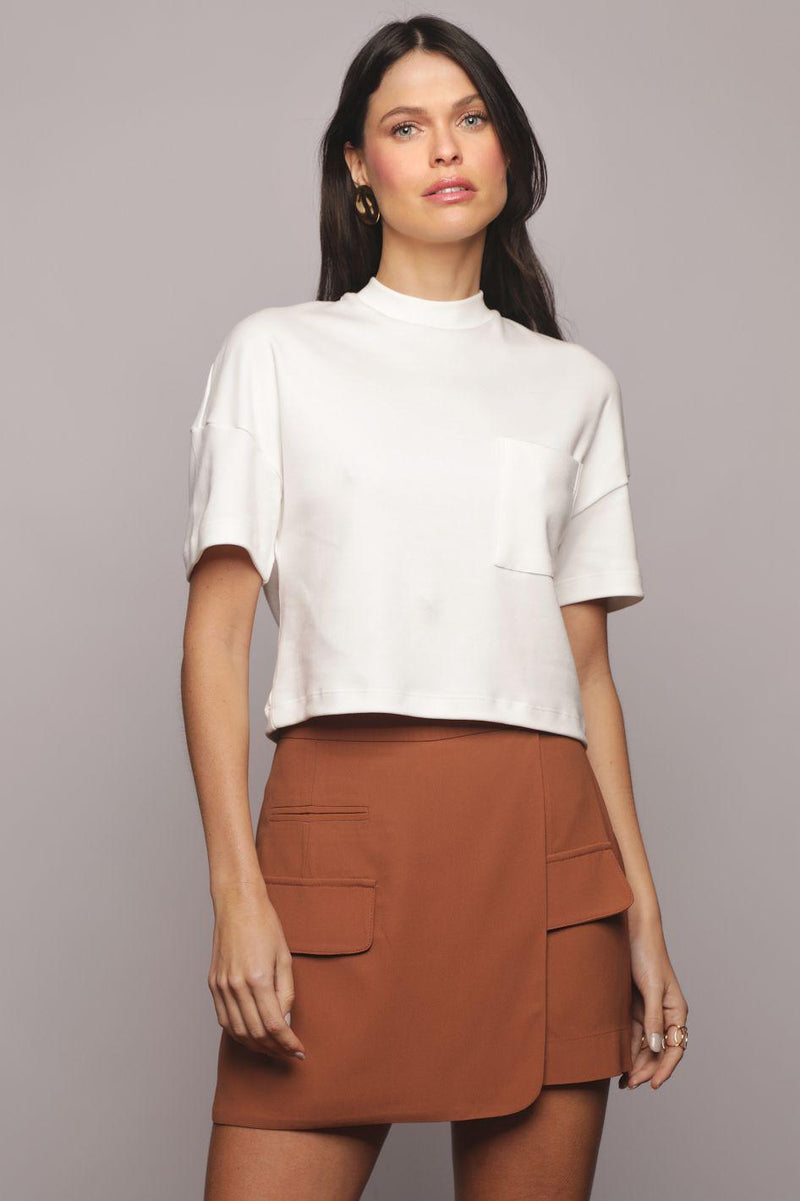 Blusa Em Algodão Egípcio Com Bolso Off Lara